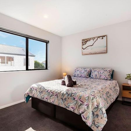 Apartamento Stylish Townhouse With Hot Tub Christchurch Exterior foto