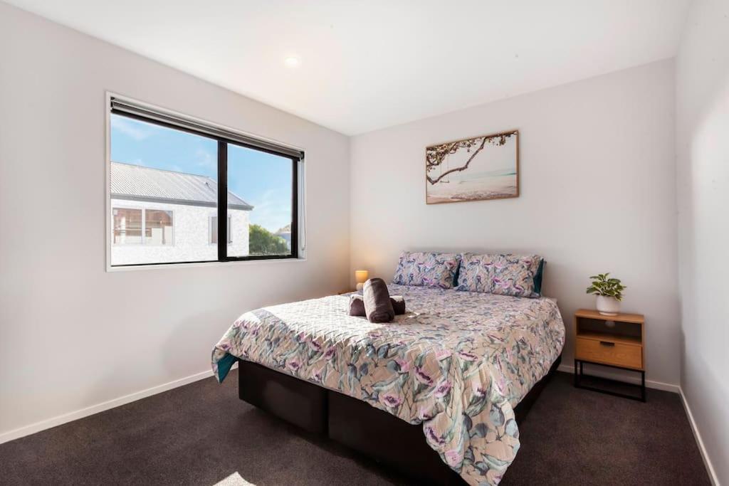 Apartamento Stylish Townhouse With Hot Tub Christchurch Exterior foto